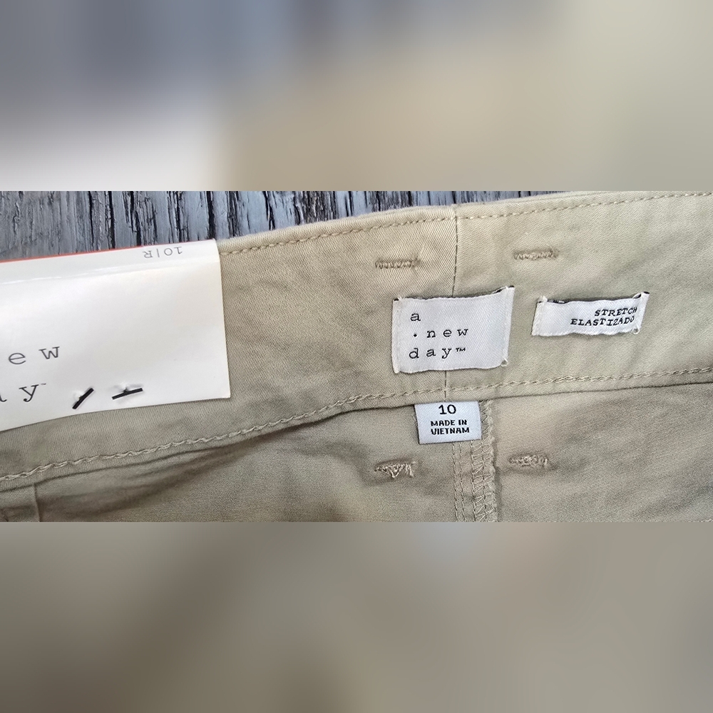 NwT A New Day Women's Khaki Beige Fitted High Rise Stretch Elastizado (10R) - Picture 3 of 4